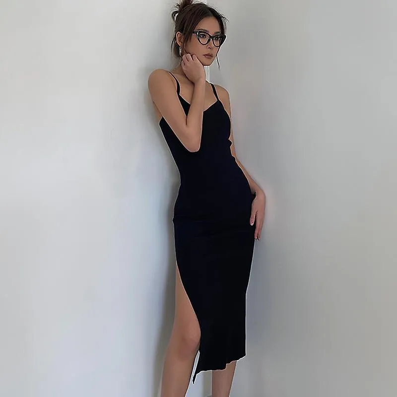 YOUGANG HIGH QUALITY SUMMER SEXY DATING WEAR SLING DRESS WOMEN'S SLIMFIT SLIMMING HIP DRESS SPLIT DESIGN HOT GIRL